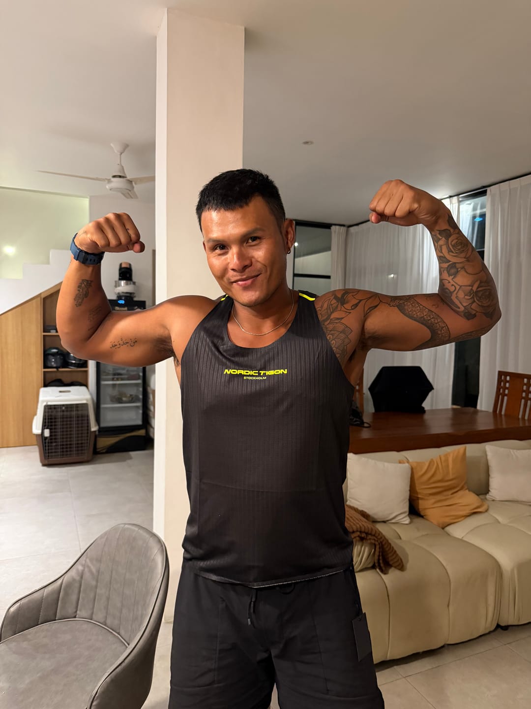 Customer photo review of Men's Velocity Tank - Charcoal Black