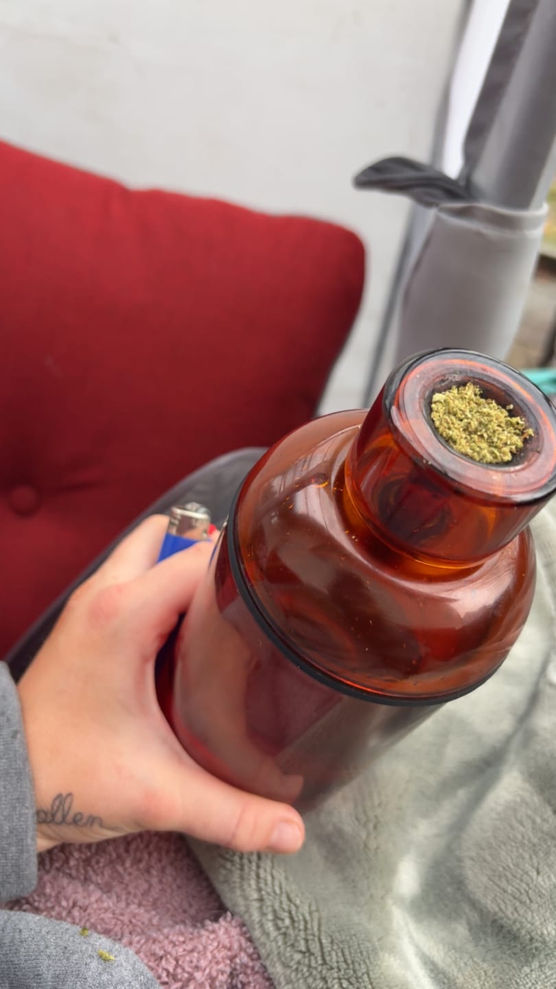 Customer photo review of Vesper Gravity Bong