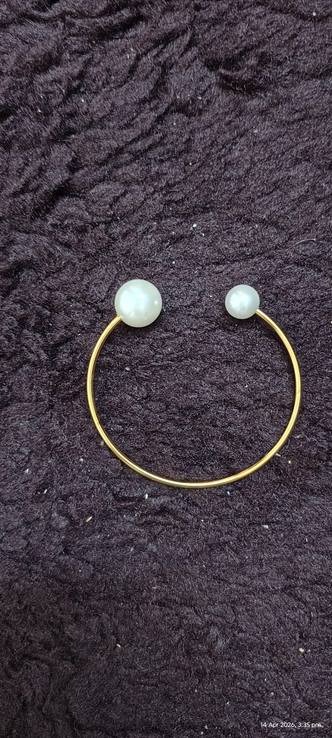 Customer photo review of Pearl Cuff Bangle Bracelet