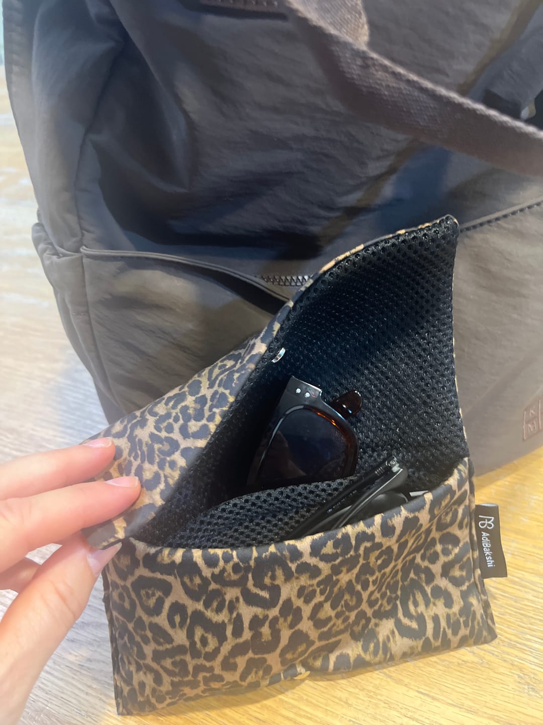 Customer photo review of נרתיק משקפיים מיטל