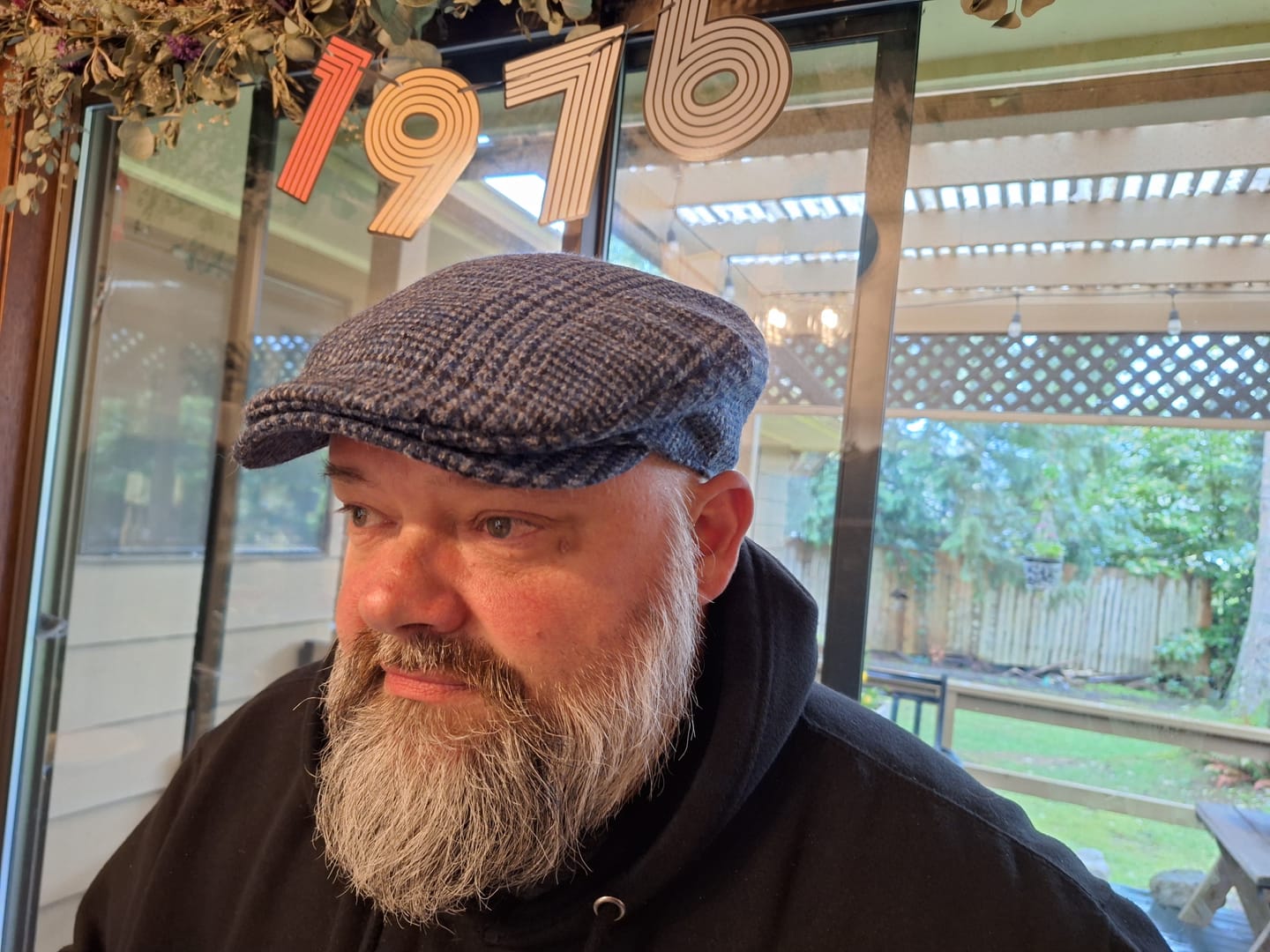 Customer photo review of Vintage Cap Tweed
