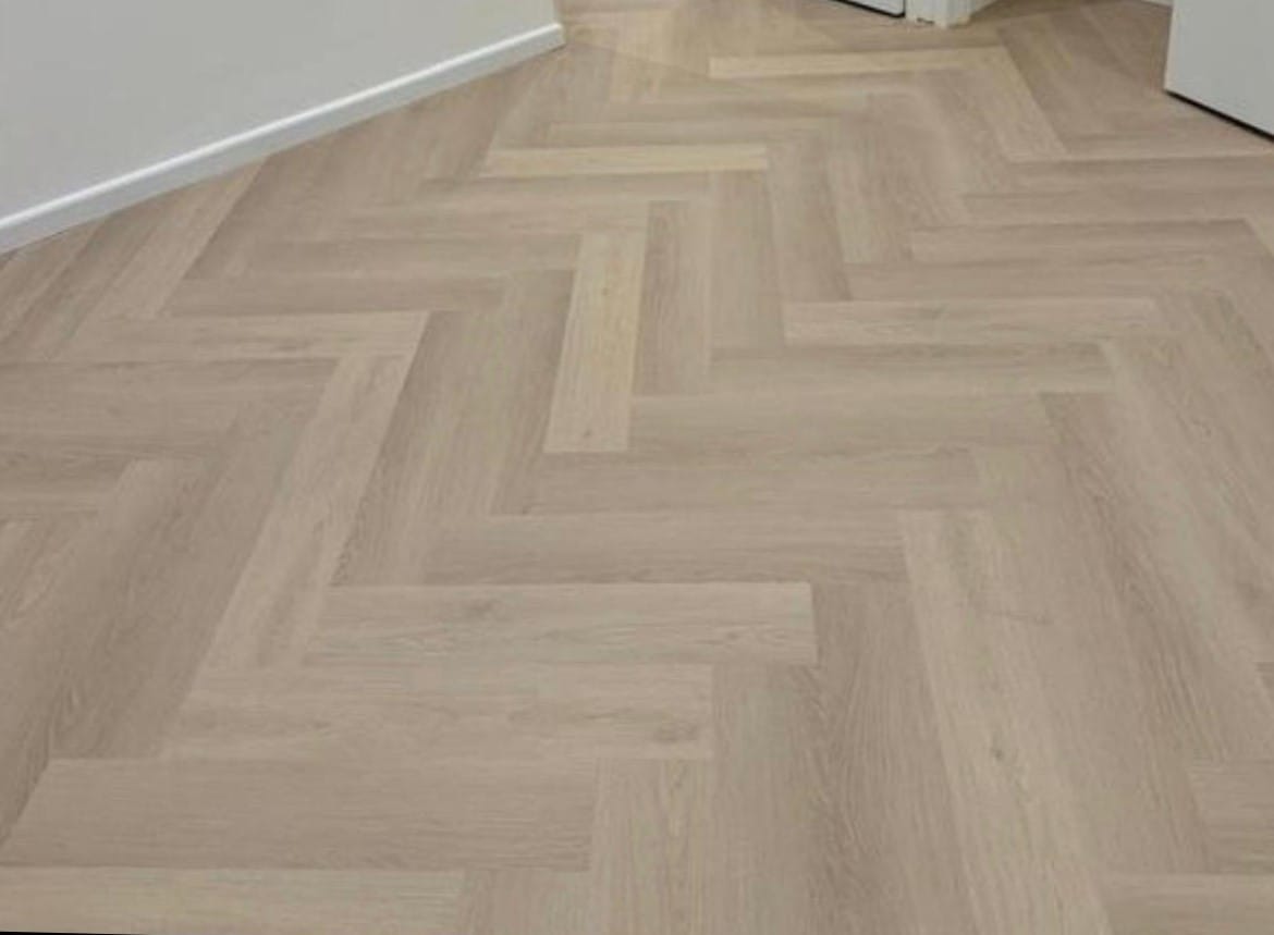 Customer photo review of Mira Klik PVC Silva Visgraat - Beige Oak