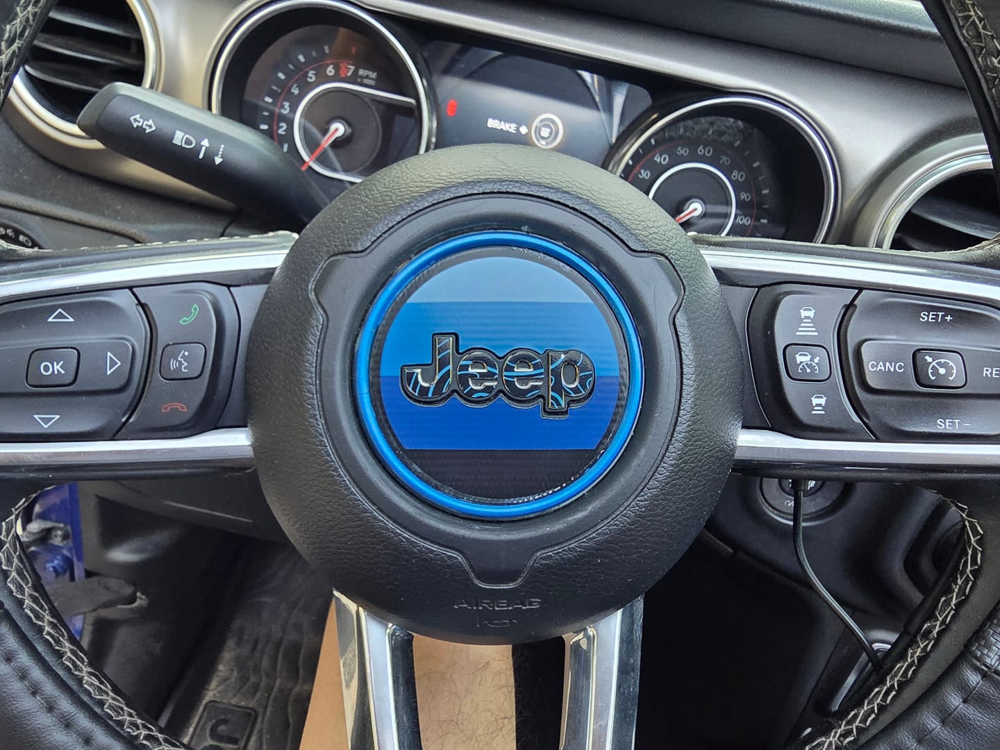 Customer photo review of Center Ring Steering Wheel Vinyl Overlay Cover for Jeep | Fits Jeep Models