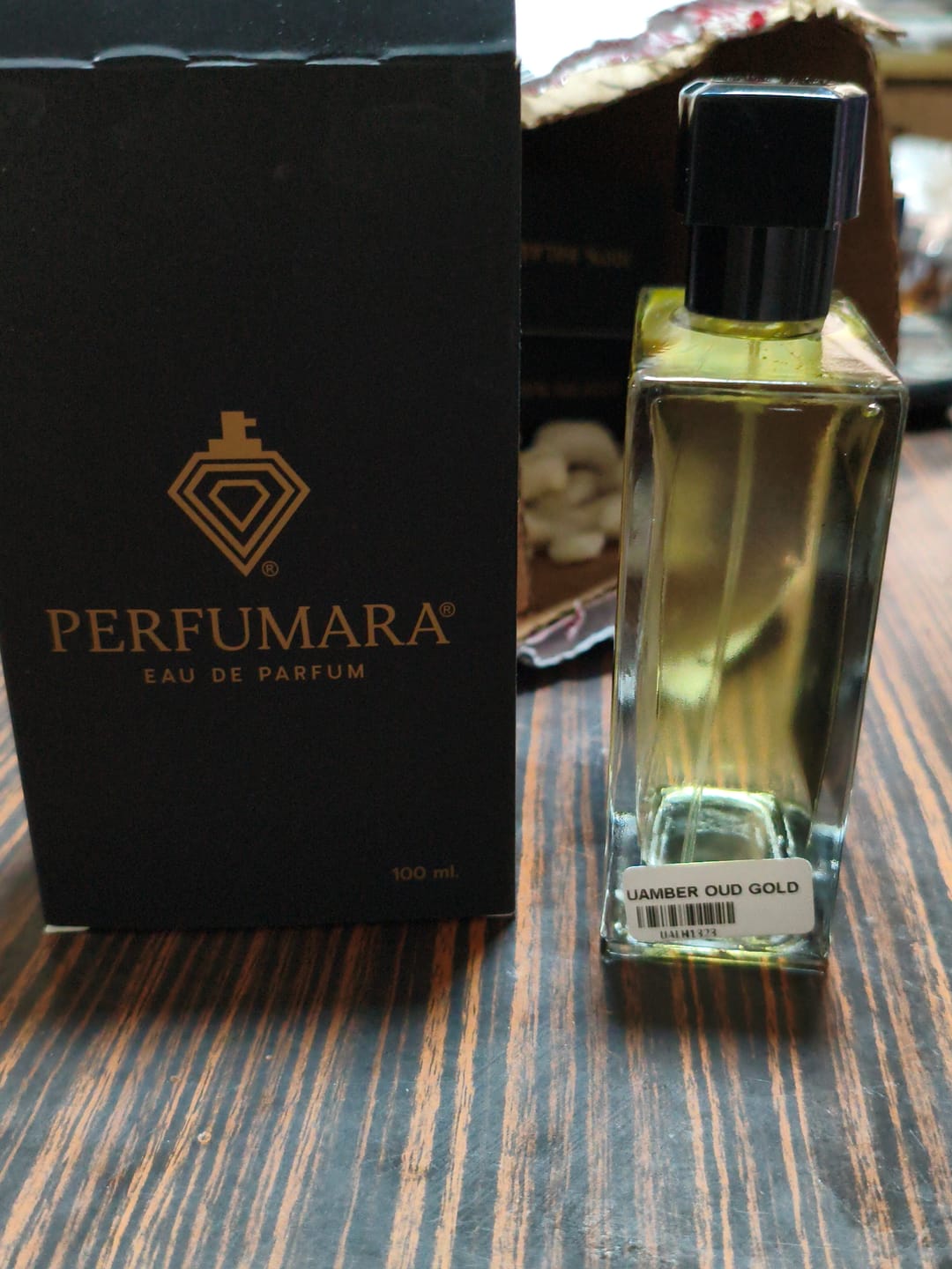 Customer photo review of Tendencia  a UAmber oud gold