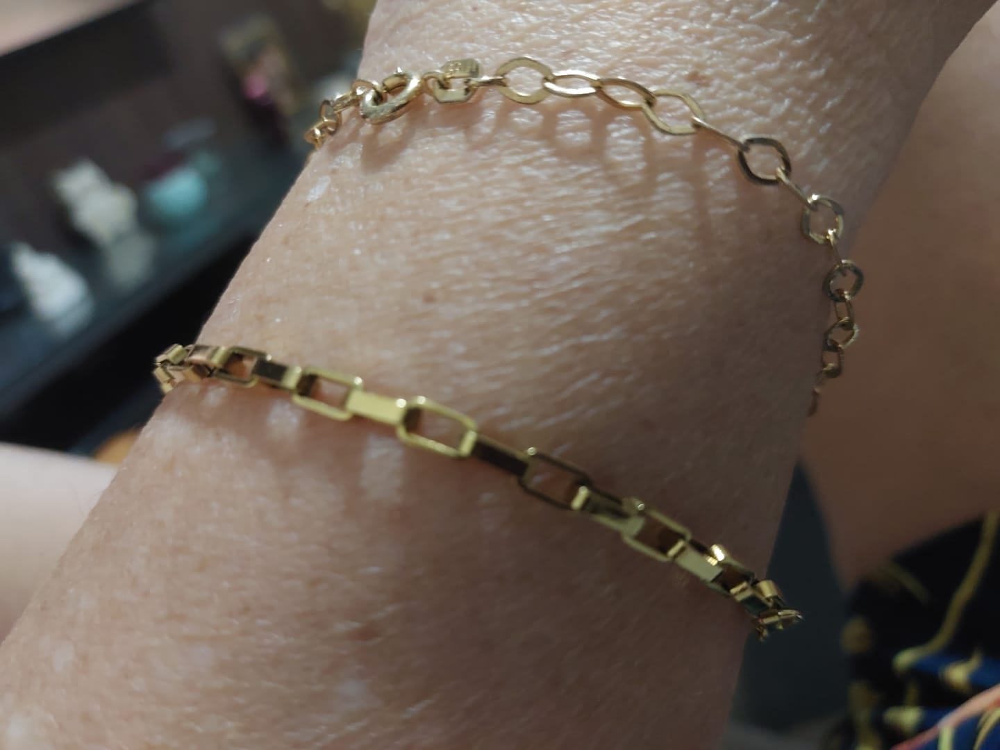 Customer photo review of Kit Pulseiras Elegance & Bracelete Nó Banhado em Ouro 18K