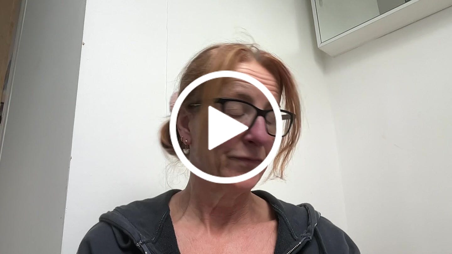 Customer video review of Alumier Calm-R (30ml)