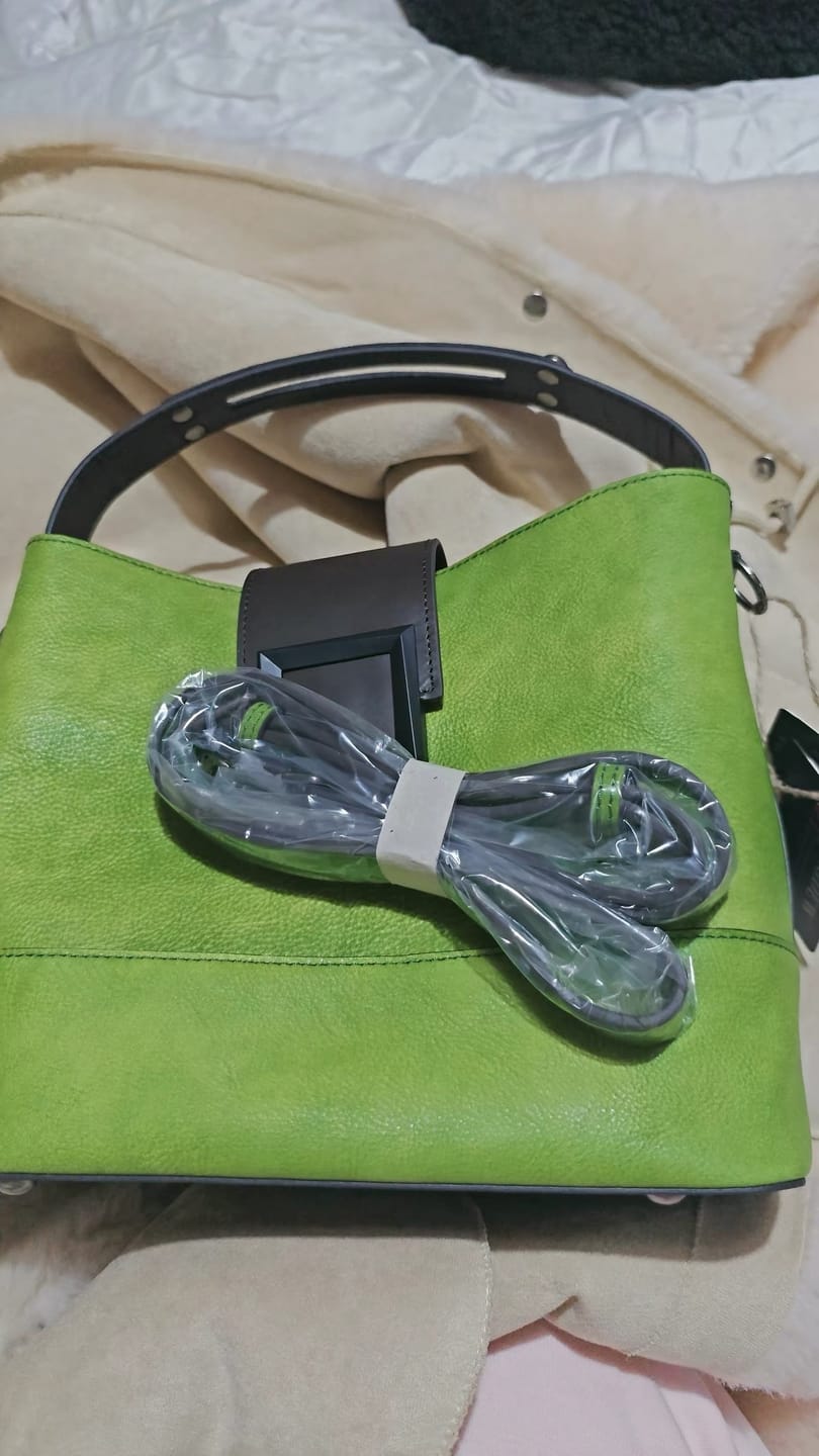 Customer photo review of Women Retro Leather Handbag Crossbody Bag