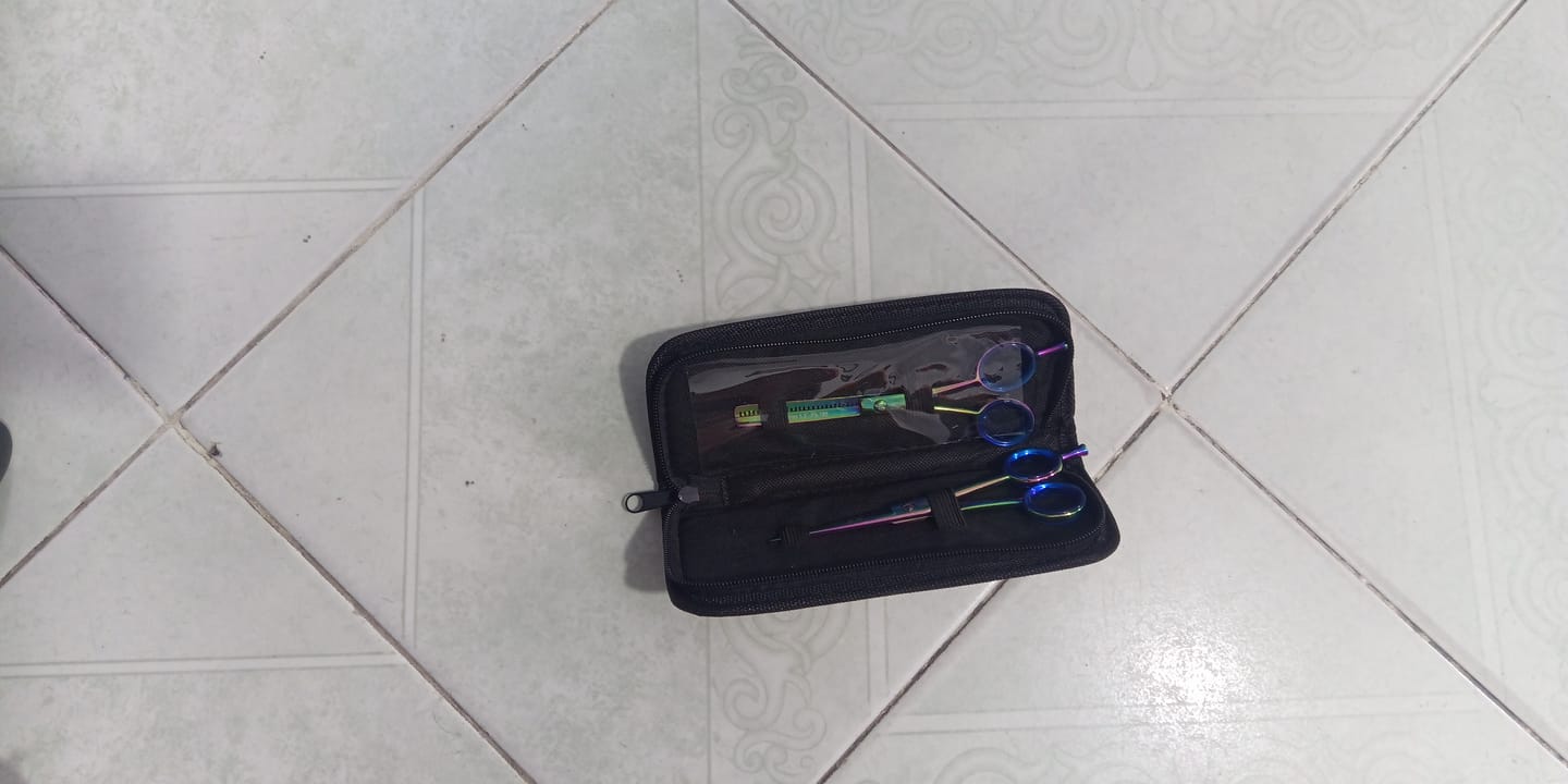 Customer photo review of Aashta - Tijeras Profesionales acero inoxidable 5´5 pulgadas