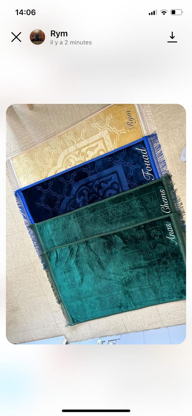 Customer photo review of Tapis bleu personnalisé