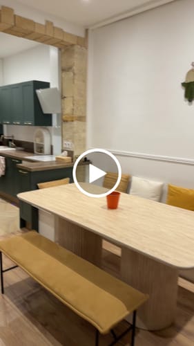 Customer video review of Table à manger design en pierre naturelle type travertin EVA – 180 cm – Pieds cylindriques striés