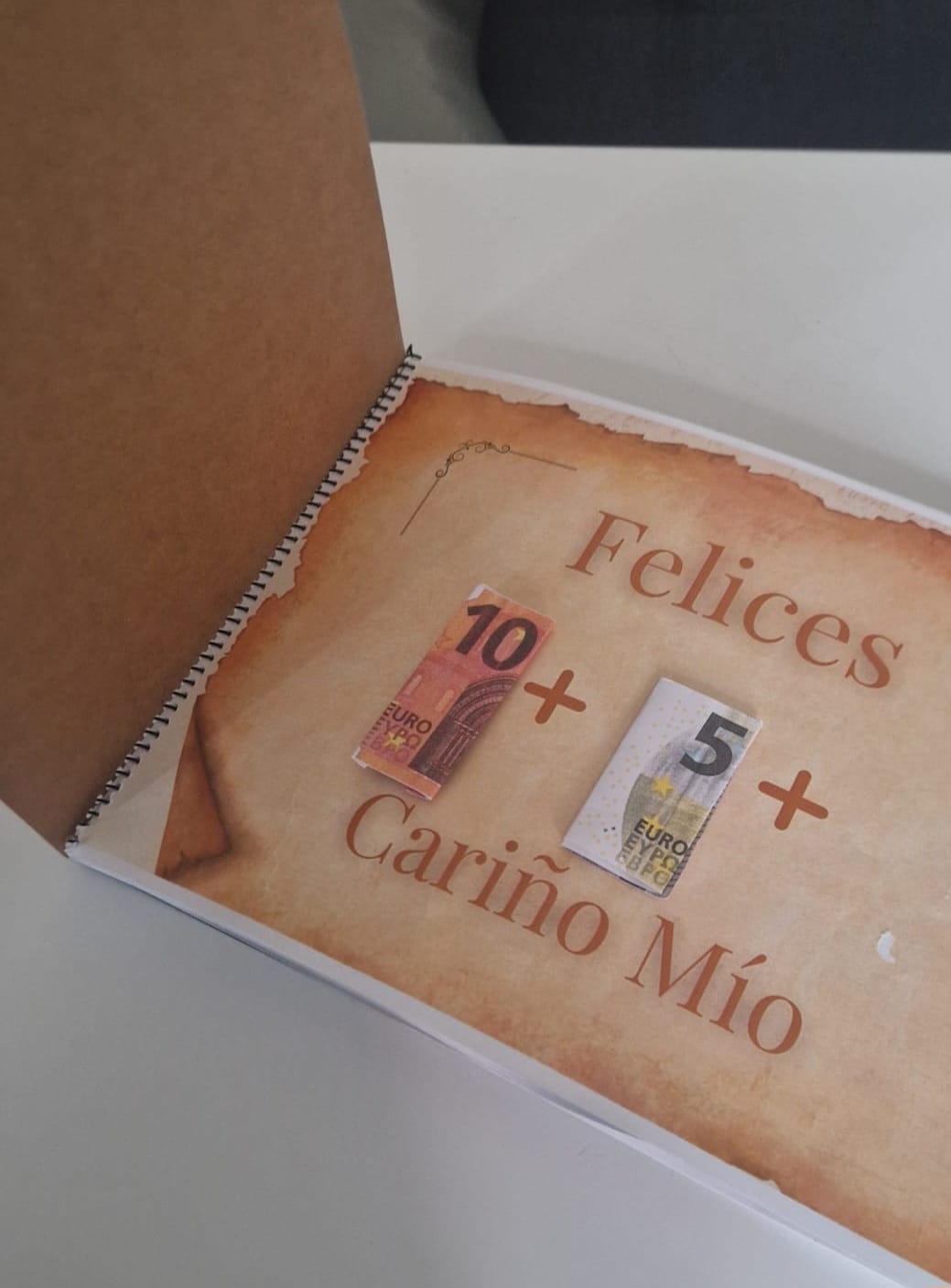 Customer photo review of Álbum imprimible "Feliz cumpleaños"