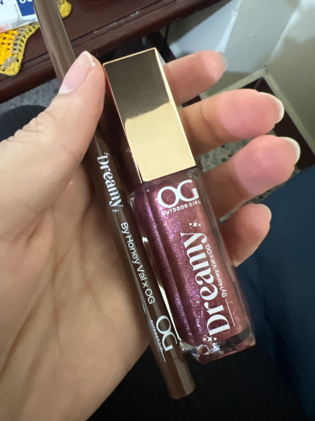 Customer photo review of LIP CONTOUR DREAMY X HONEY VAL