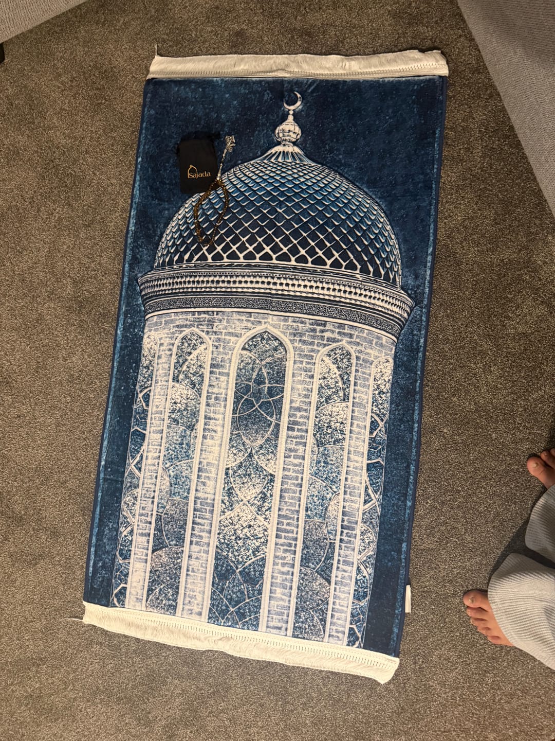 Customer photo review of Crystal Dome  Padded Prayer Mat