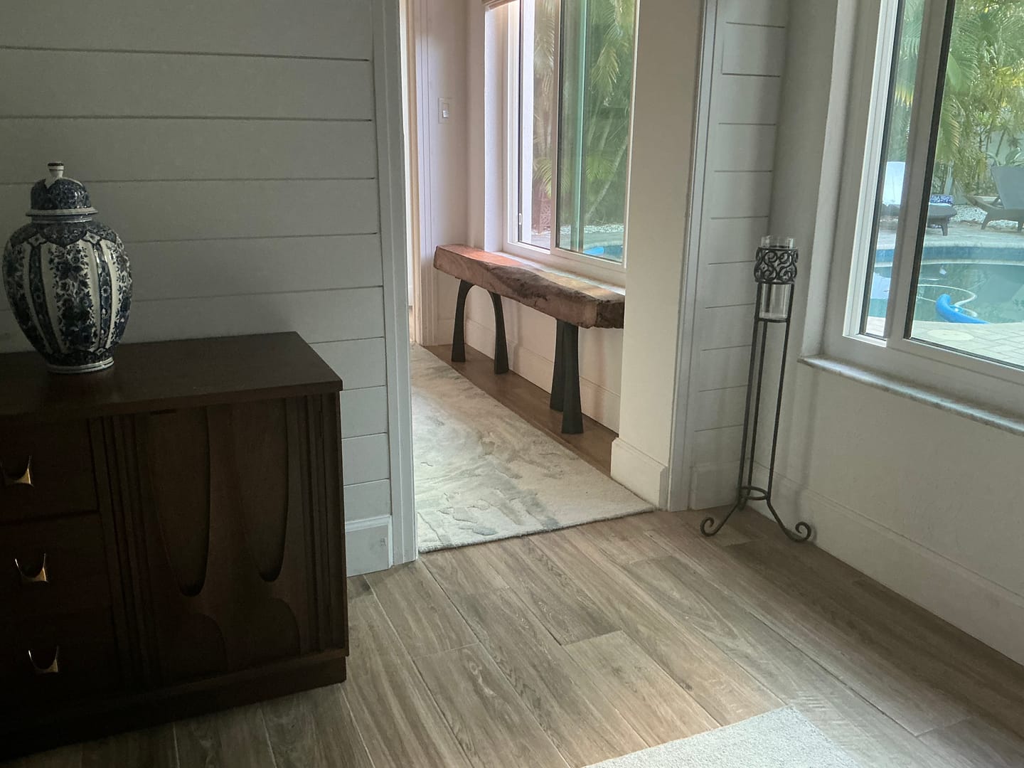 Customer photo review of Bench Legs 116 Nura 16.2" H Minimalist Modern Style