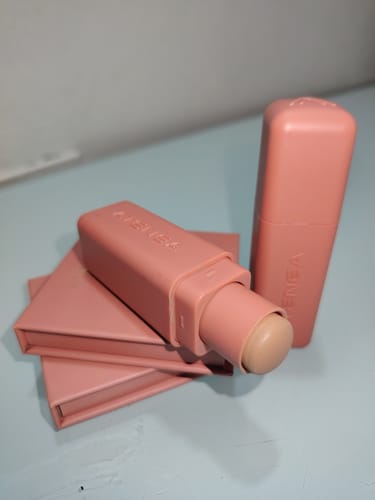 Customer photo review of CONTORNO EN STICK SUBLIME