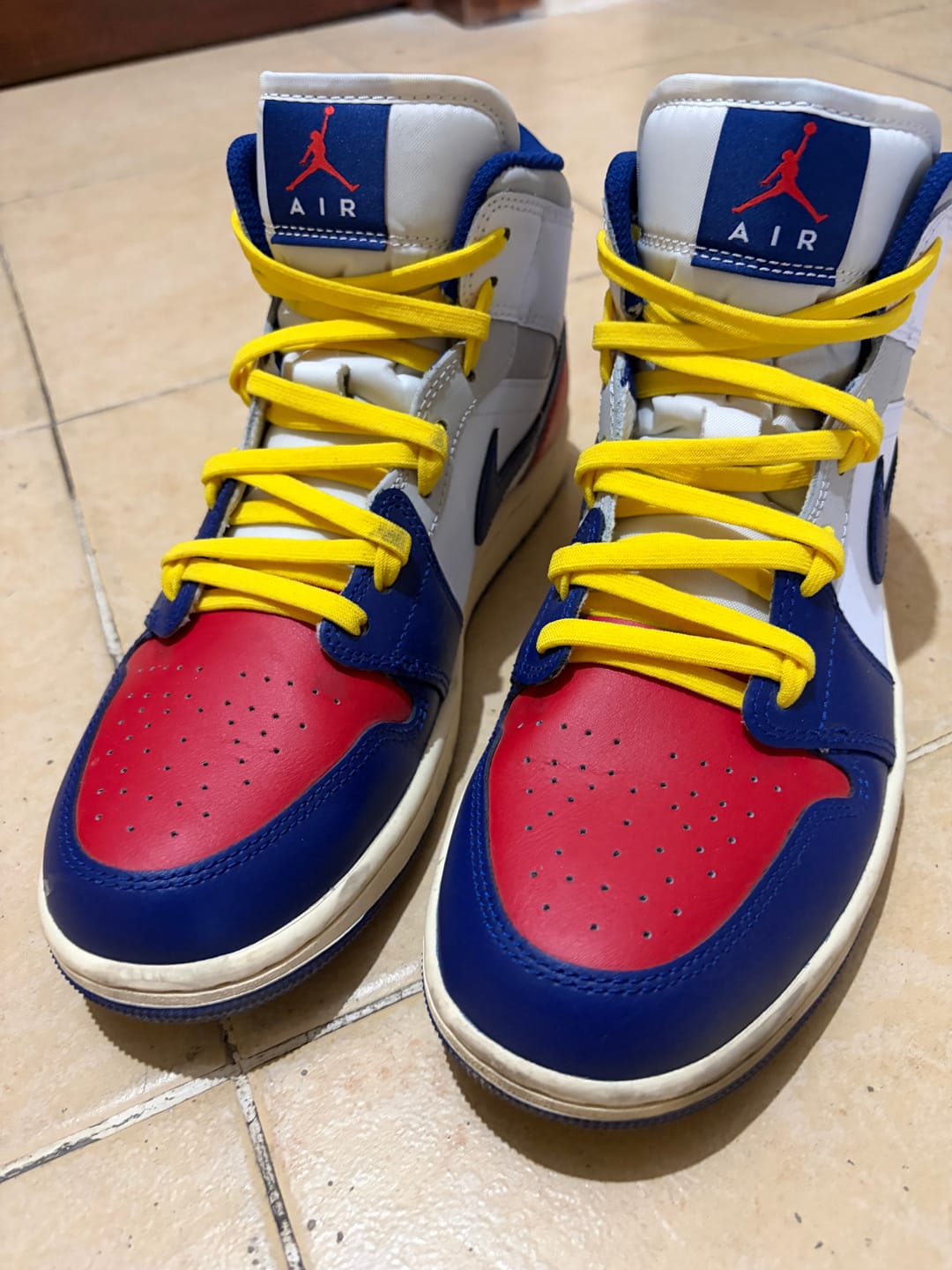Customer photo review of CANARY YELLOW