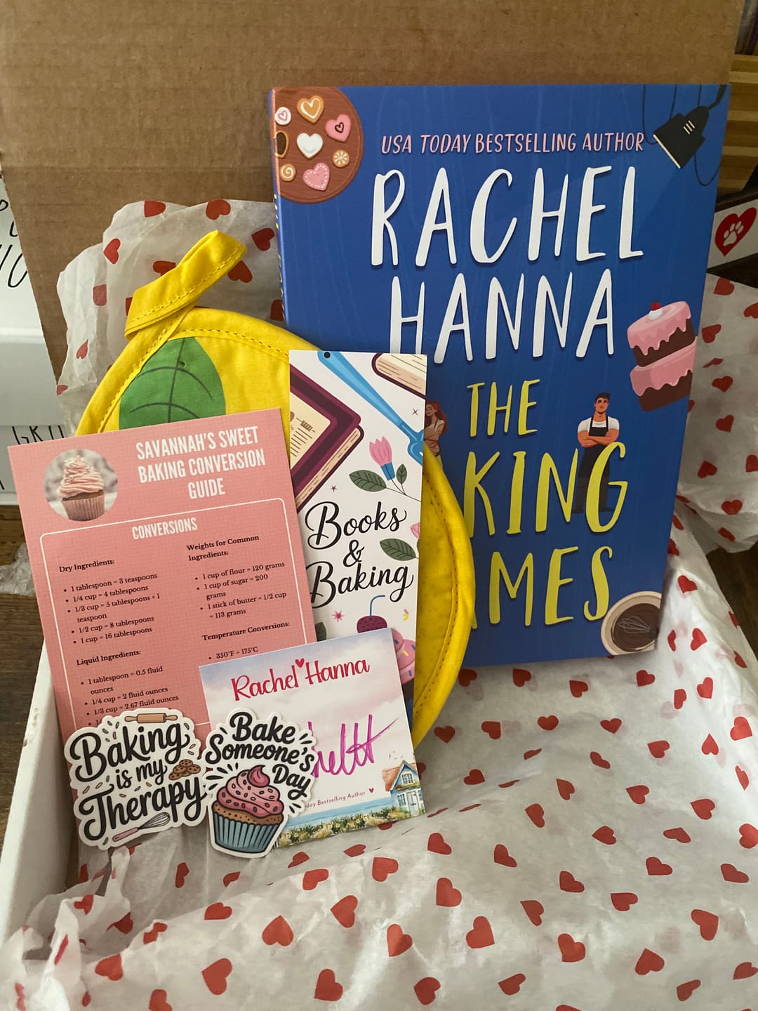 Customer photo review of SPECIAL EDITION The Baking Games Hardcover with Sprayed Edges (+ AUTHOR-SIGNED BOOKPLATE)