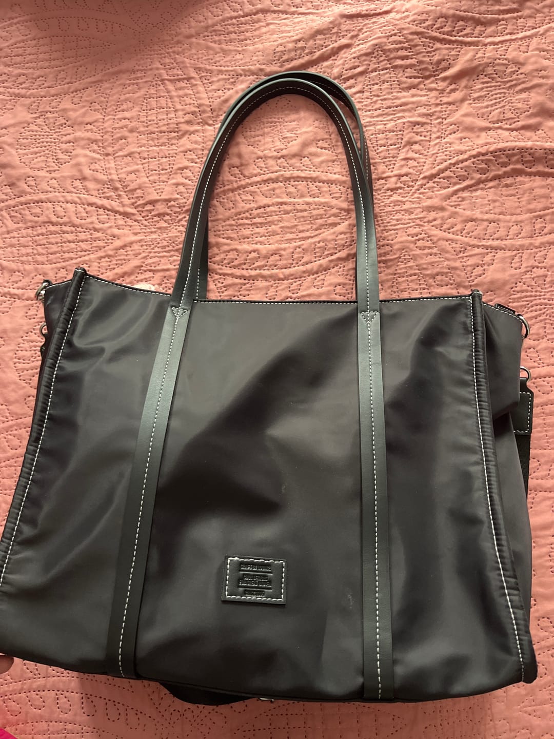 Customer photo review of Bolso Nylon Notebook Office Iconicas