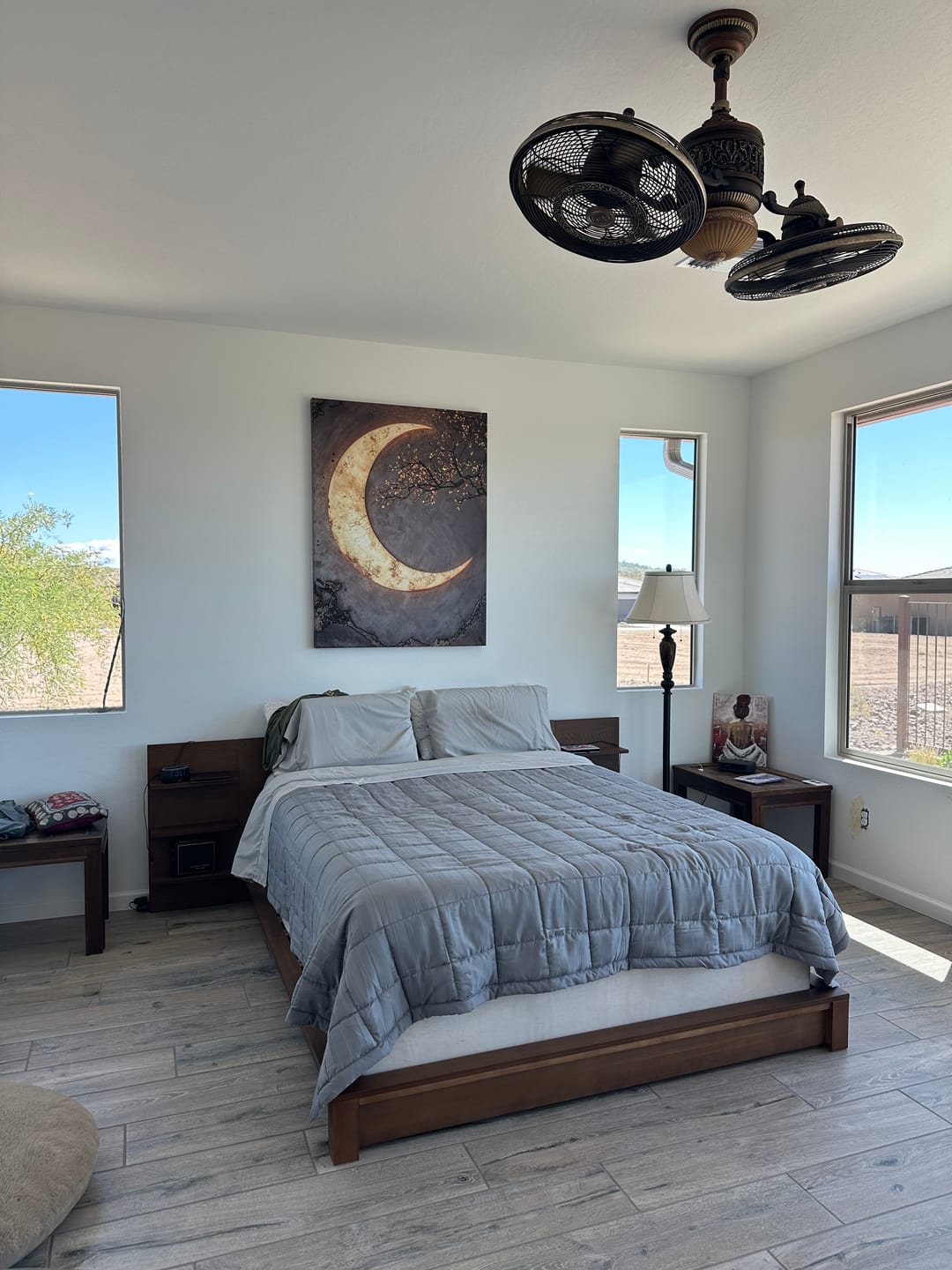 Customer photo review of Luxury Crescent Moon Canvas Wall Decor – Illuminated Gold and Grey Artwork