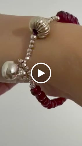 Customer video review of Melissa