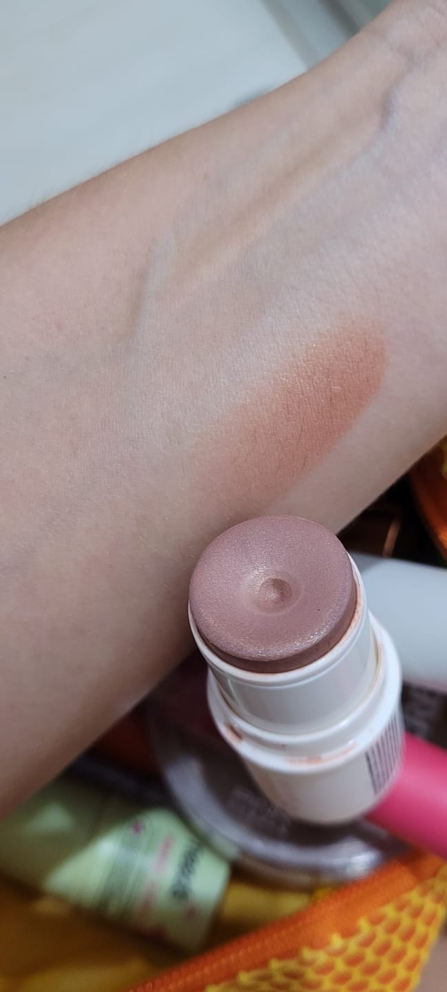 Customer photo review of Mini Stick Multifuncional 3 em 1 Blush Batom Sombra FPS 95