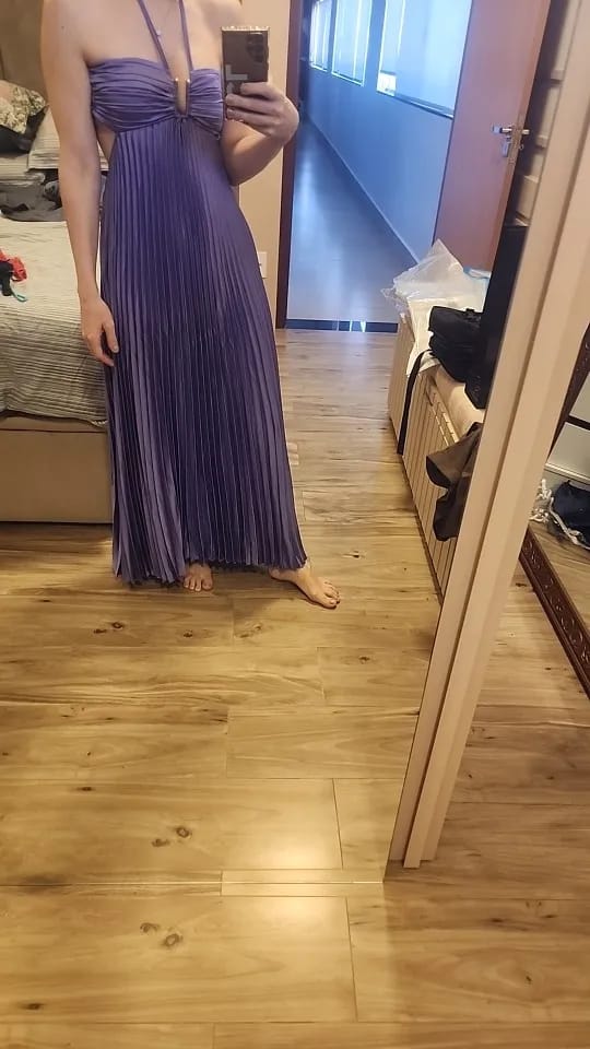 Customer photo review of Lindsay Cutout Pleated Maxi Dress