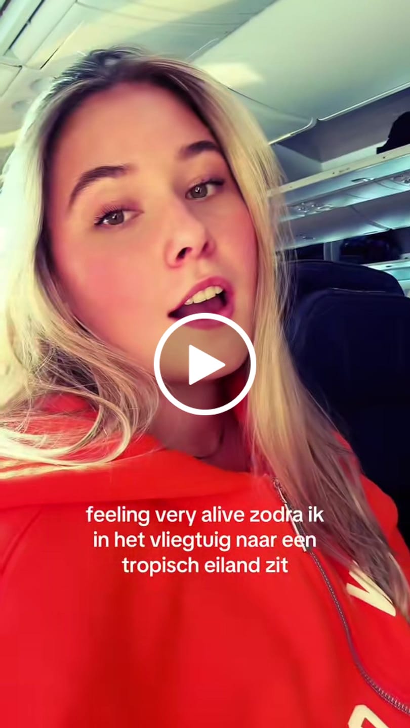 Customer video review of GATED COMMUNITY ZIP HOODIE ORANGE