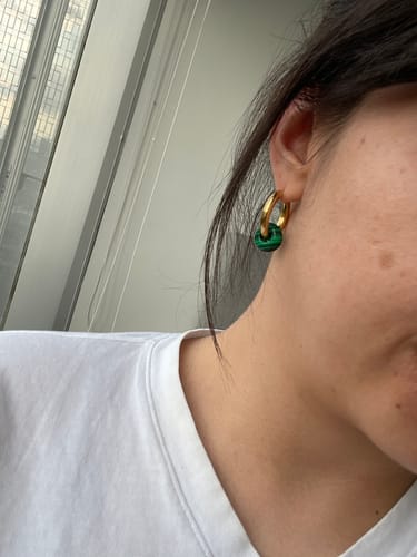 Customer photo review of Par Arracada Piedra Malaquita 2 en 1