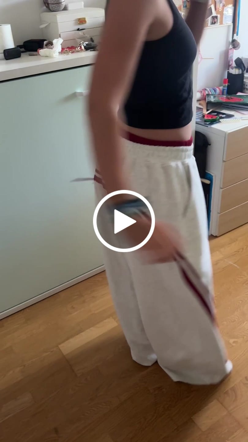 Customer video review of Aelfric Eden Baggy Barrel Sweatpants