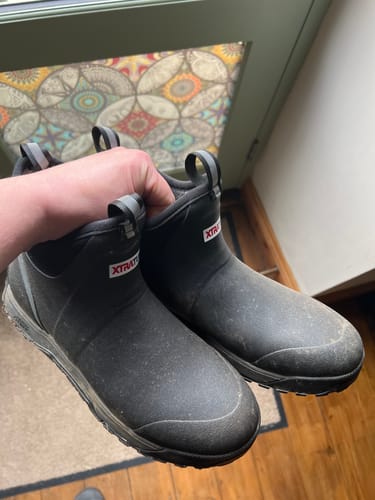 Customer photo review of Men's 6" Ankle Deck Boots Ice