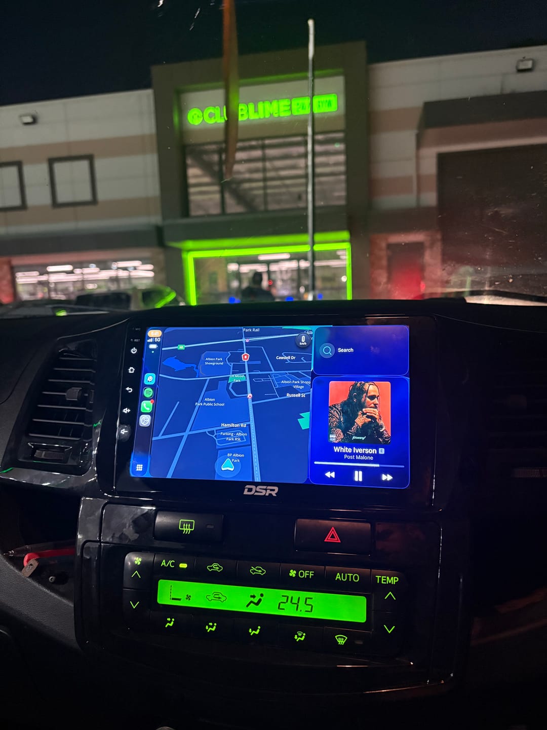 Customer photo review of Toyota Hilux N70 2005–2015 DSR Head Unit