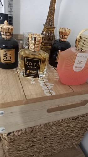 Customer photo review of Taj Perfume & Roto Perfume Bundle