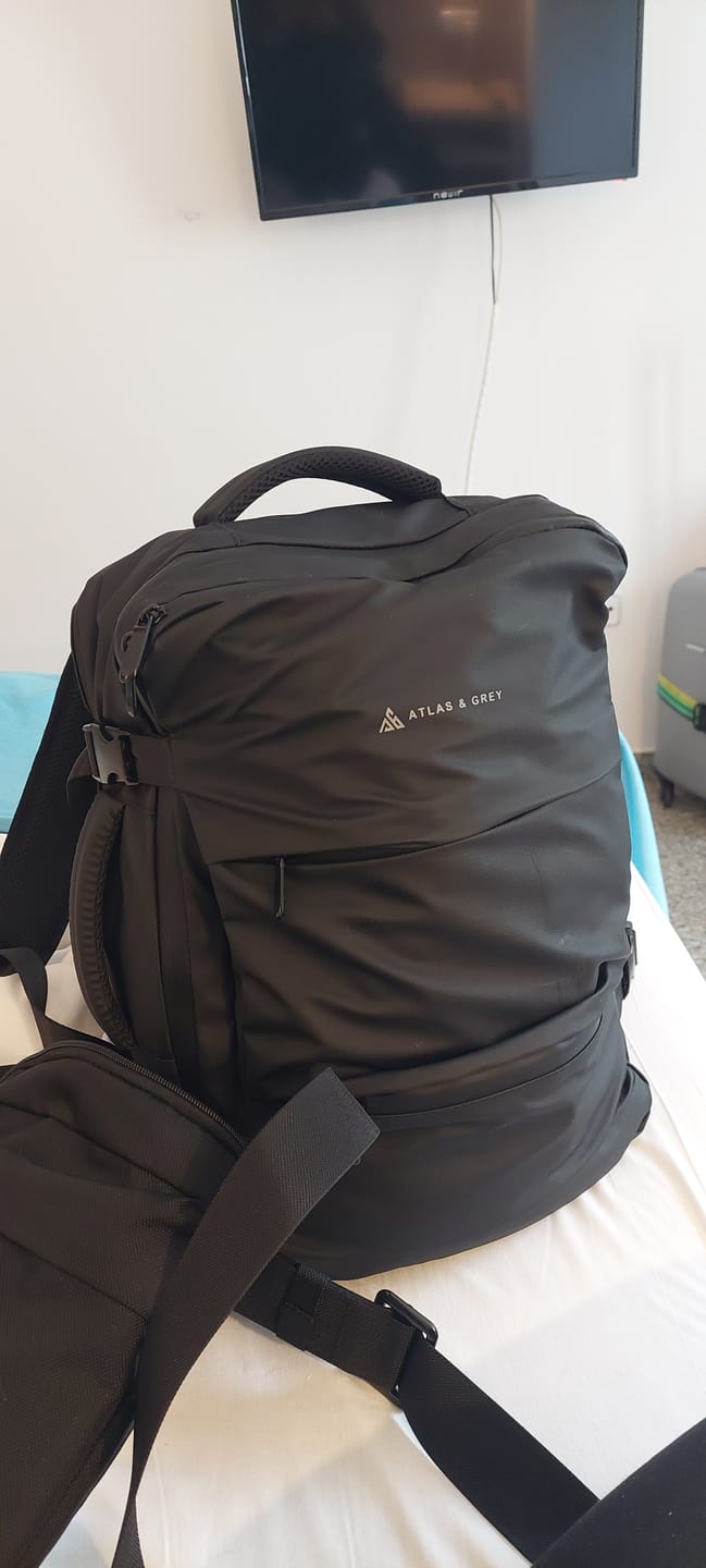 Customer photo review of Travelly Pro 2. Generation | Multifunktionaler Reise-Rucksack