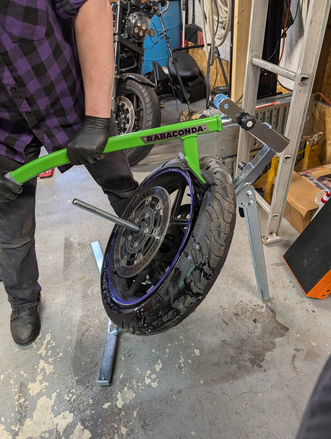 Customer photo review of Rabaconda Street Bike Tire Changer