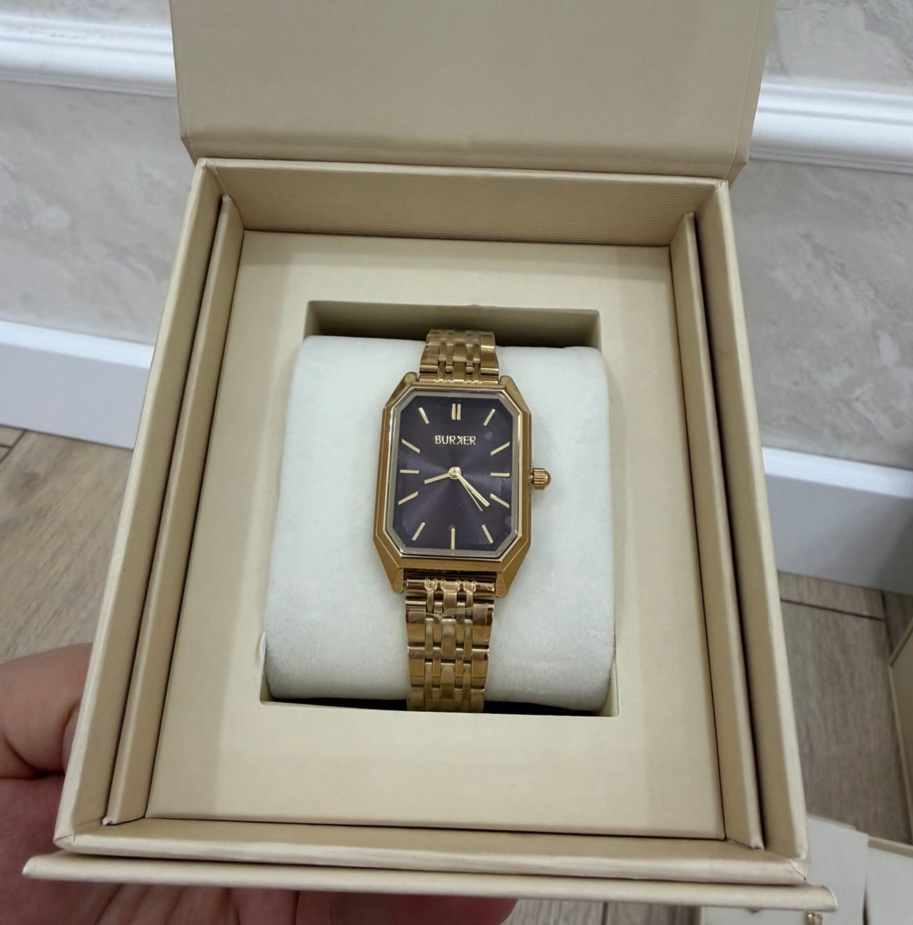 Customer photo review of Isabell Gold Burgundy