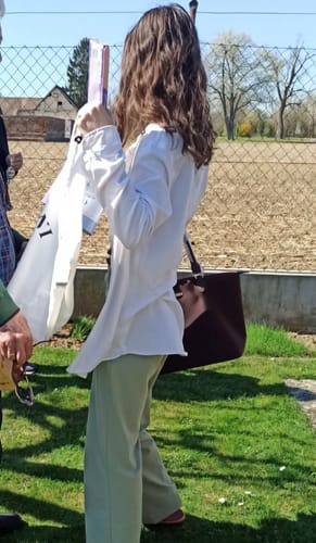 Customer photo review of NAYLA - DARK BROWN