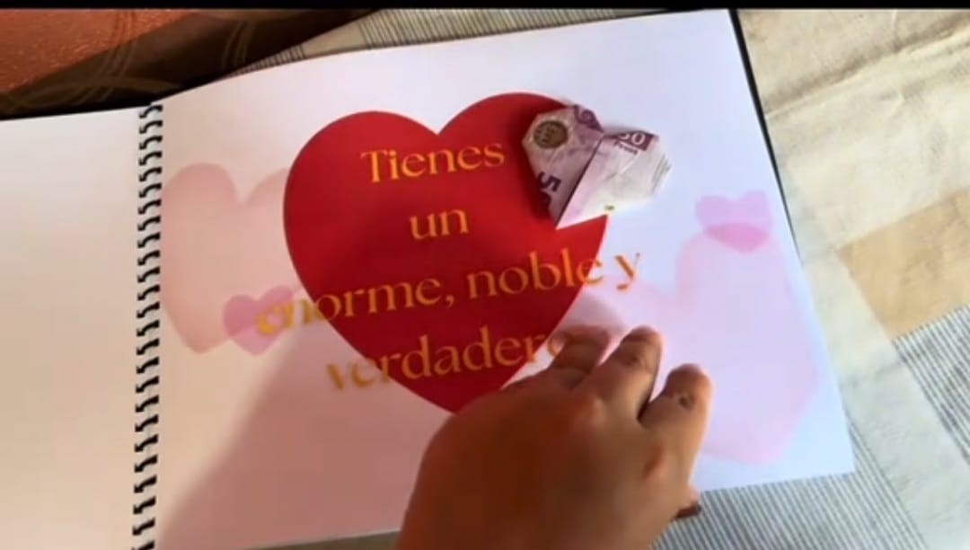 Customer photo review of Álbum imprimible "Feliz cumpleaños"
