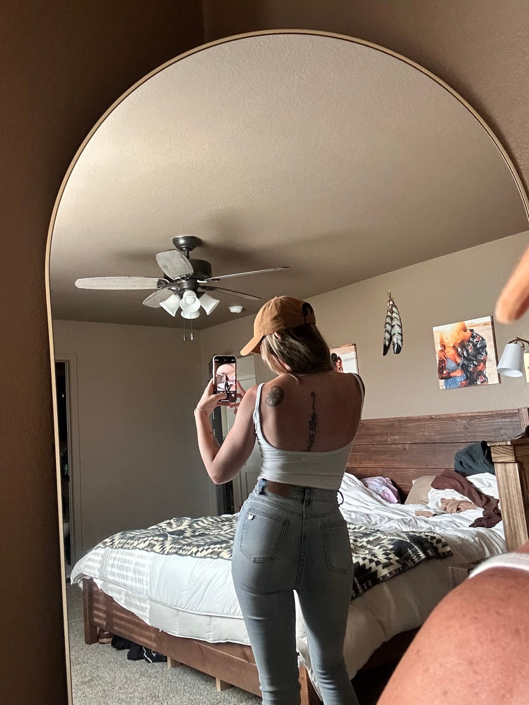 Customer photo review of Hebe White Backless Crop Tank Top