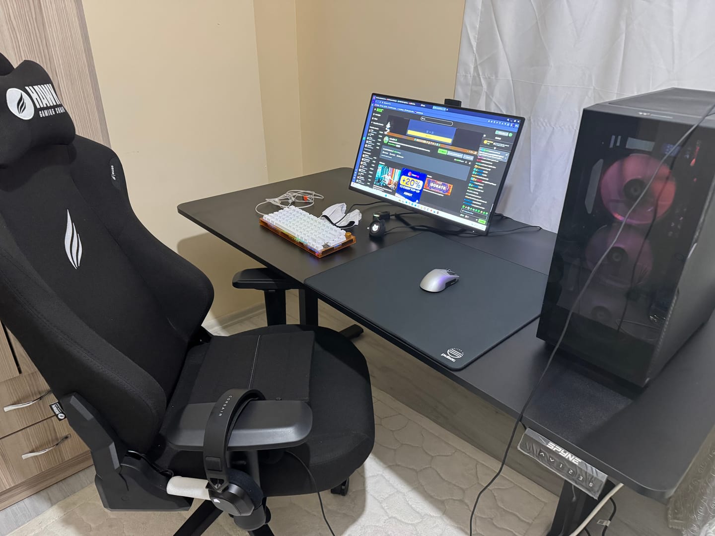 Customer photo review of Spyne Atlas Tek Motorlu Yükseklik Ayarlı Masa