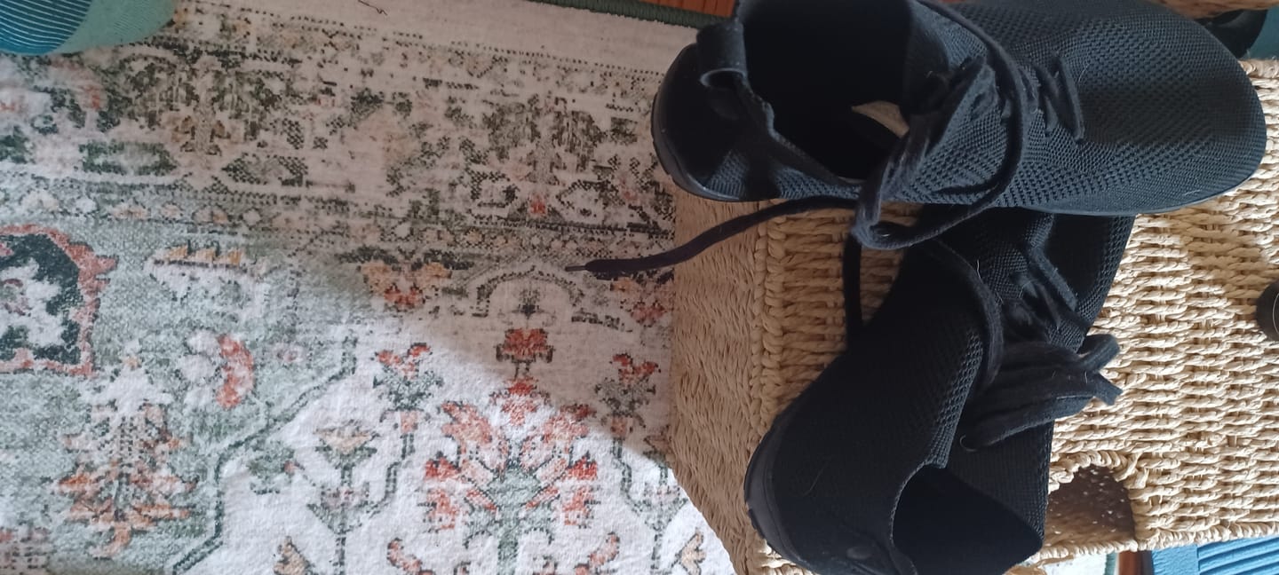 Customer photo review of Vaistoa Iloa Mid | Knitted Barefoot Sneakers