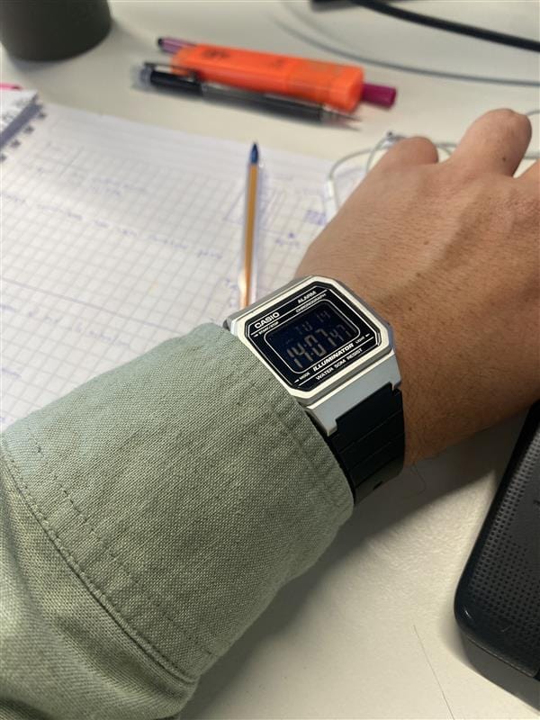 Customer photo review of Reloj Casio Vintage W-217HM-7BV Plateado/Negro
