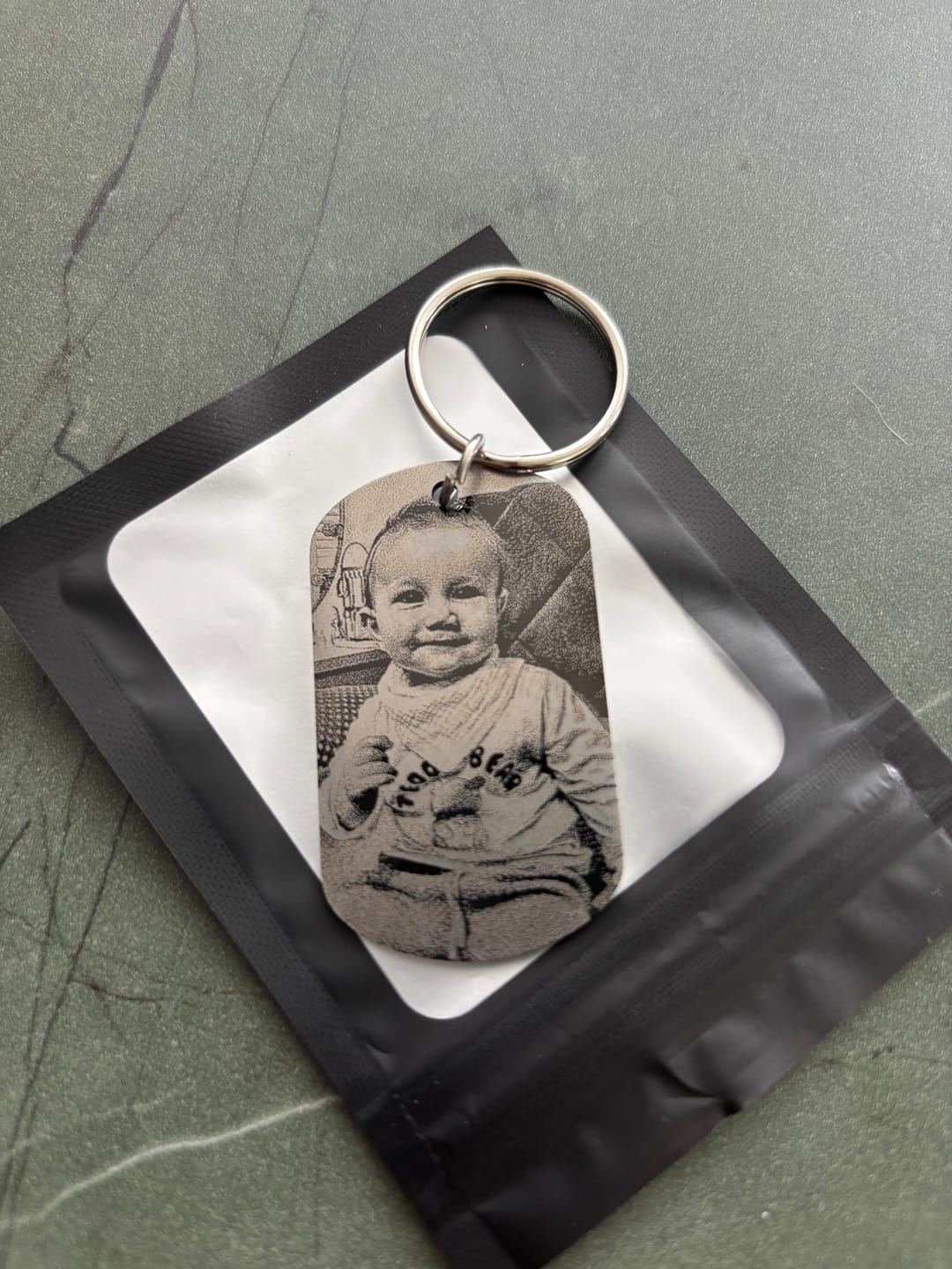 Customer photo review of Fahr vorsichtig - Paar-Schlüsselanhänger (Gravur-Schwarz/Weiß)