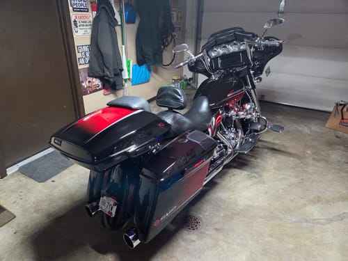 Customer photo review of HR3 Sunset Orange / Sunset Black Fade 5.5" Razor Style Touring Trunk Luggage For 14-24 Touring