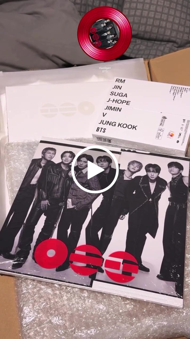 Customer video review of BTS - ARIRANG 5TH ALBUM STANDARD SET