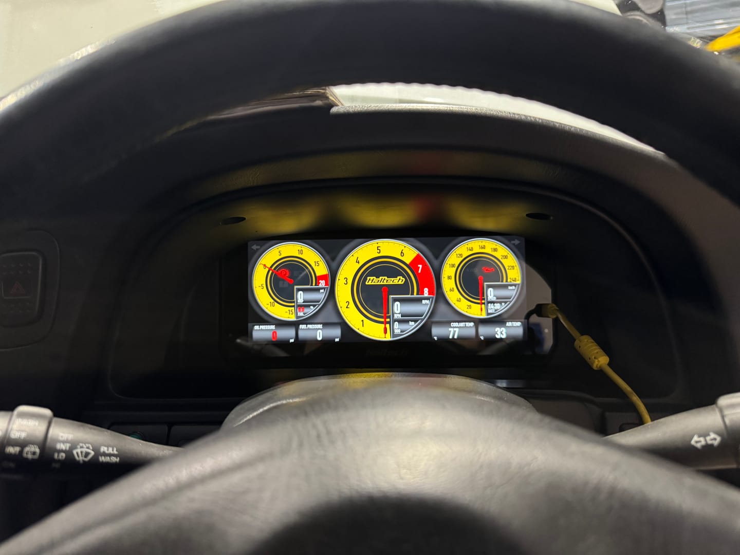Customer photo review of Nissan Laurel C34 93-97 / Stagea WC34 96-01 Dash Mount