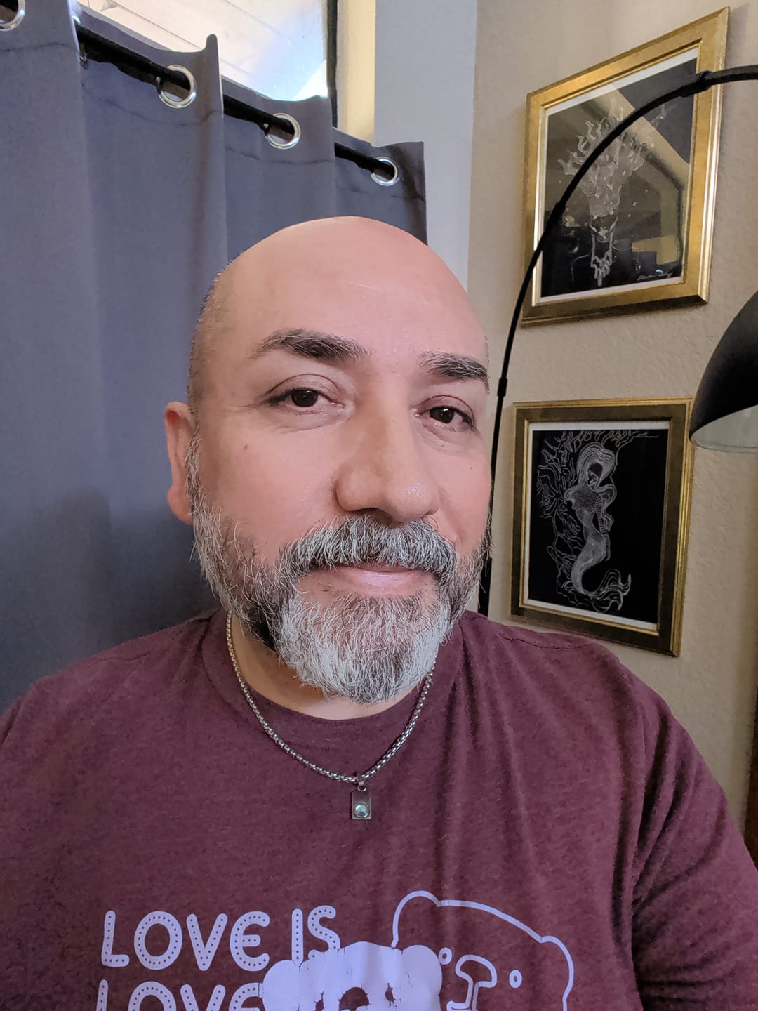 Customer photo review of Vince Round Box Chain