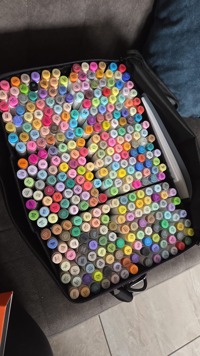 Customer photo review of Ohuhu Honolulu Brush Markers - Large Set