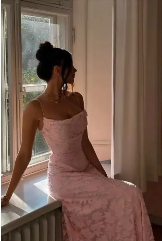 Customer photo review of Brielle Sleeveless Floral Maxi Dress