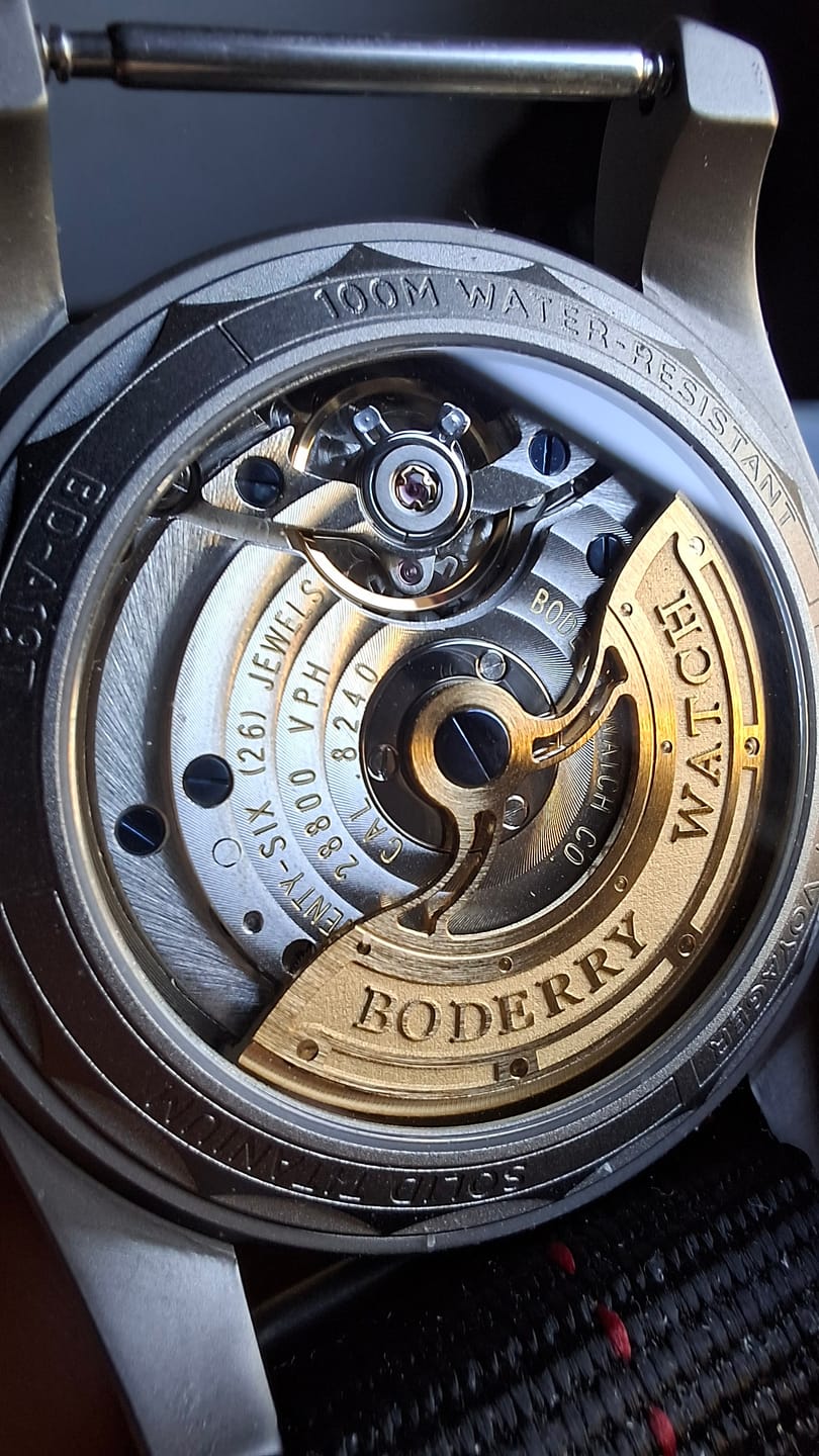 Customer photo review of VOYAGER S72 – 72-Hour Power Reserve Titanium Automatic Field Watch, 100M Water Resistant | Grey