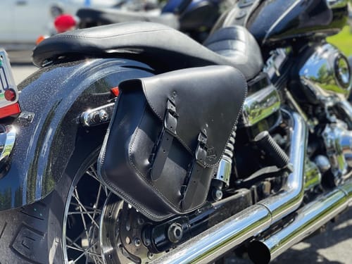 Customer photo review of Harley Dyna Solo Bag - Right Side (Model DR02)